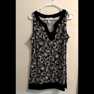 White House Black Market M tunic top